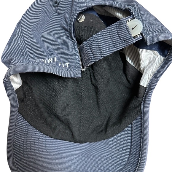 Nike grayish blue Athletic Cap dri fit with adjustable Velcro in back womens hat - Picture 4 of 4
